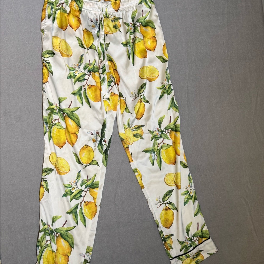 Averie For Beau Rivage Alegria‘s crisp, juicy print Pajama  long two-piece set. - Picture 4 of 13